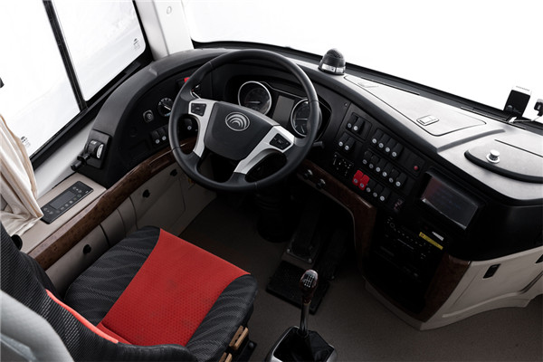 宇通ZK6120HNQR41客车(天然气国五25-57座)