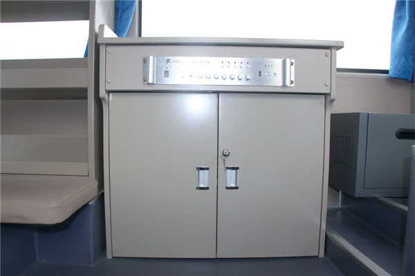 宇通ZK5070XDW1流动服务车(柴油国五2-9座)