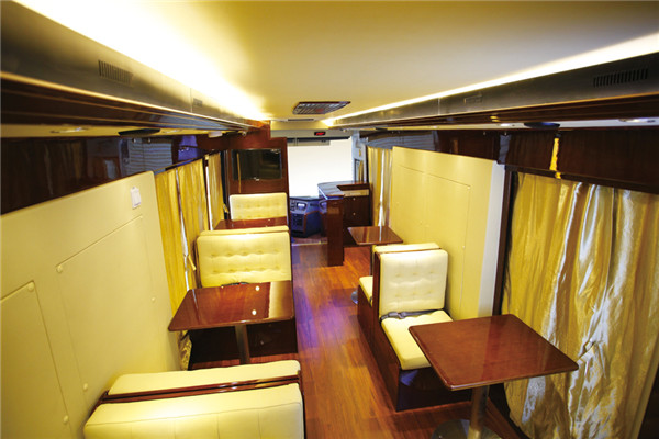 宇通ZK5126XZS5展示车(柴油国五2-9座)