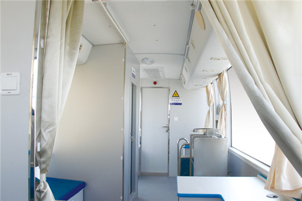 宇通ZK5115XYL5医疗车(柴油国五2-9座)