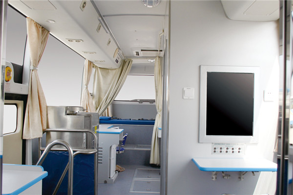 宇通ZK5115XYL5医疗车(柴油国五2-9座)