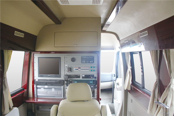 宇通ZK5051XZH5指挥车(柴油国五2-9座)