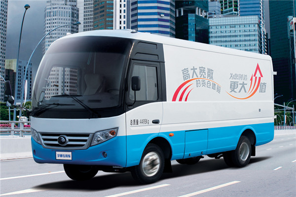 宇通ZK5040XXYN2厢式运输车(天然气国五2-6座)