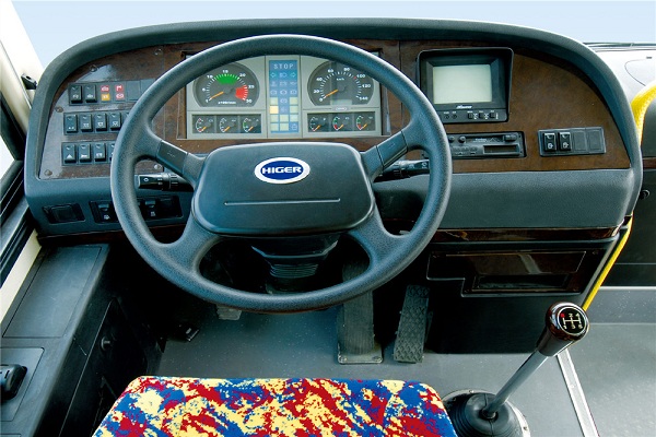 海格KLQ6770GQC5公交车(天然气国五10-28座)