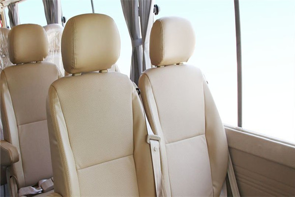 海格KLQ6702C50客车(天然气国五10-23座)