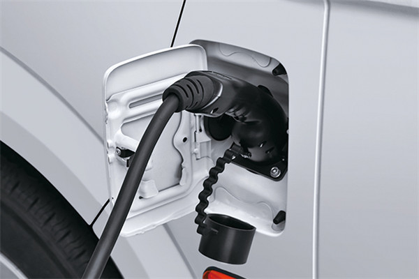 金旅XML6609JEVD0客车(纯电动10-18座)