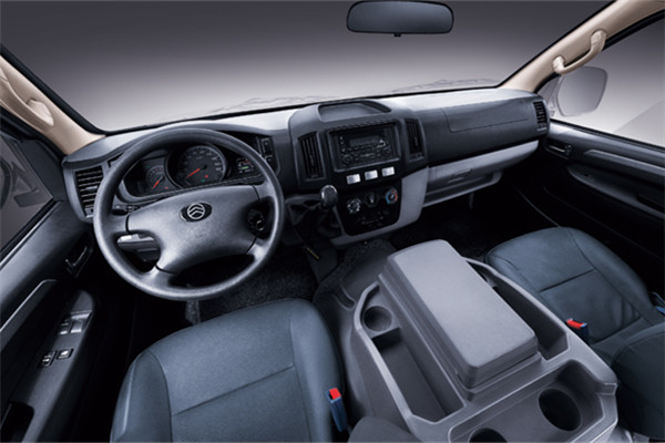 金旅XML6609JEV50客车(纯电动10-18座)