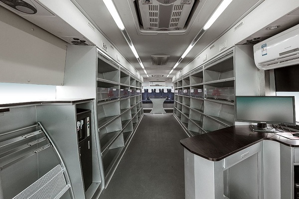 海格KLQ5150XZSE5展示车(柴油国五2-8座)