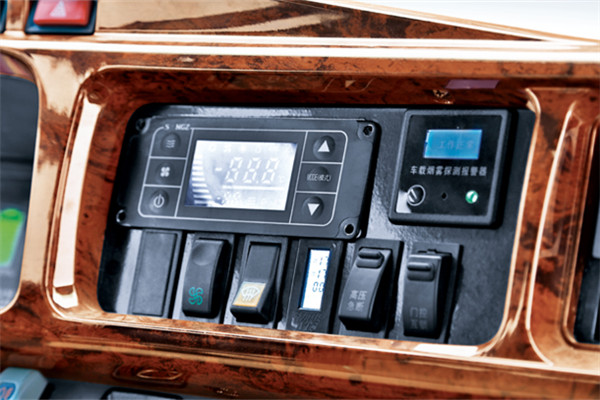 金旅XML6809JEV60客车(纯电动24-35座)