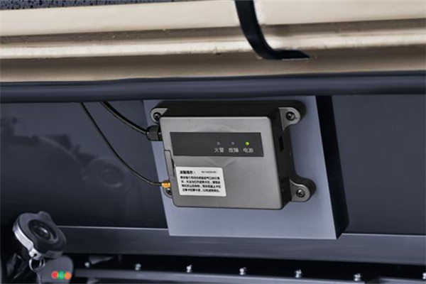 金旅XML6809JEV60客车(纯电动24-35座)