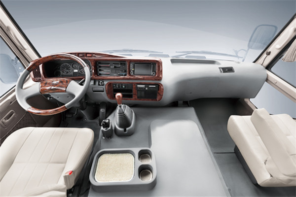 金旅XML6722J25N客车(天然气国五24-28座)