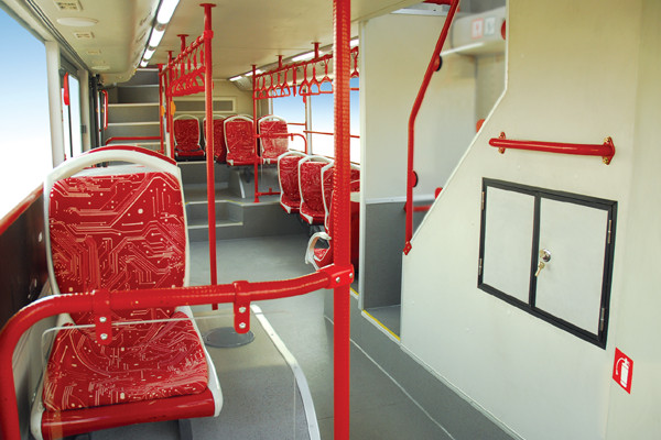 金旅XML6116J18CNS双层公交车（天然气国四24-79座）