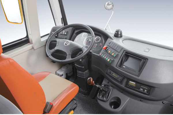 金旅XML6721J15XXC小学生专用校车(柴油国五24-37座)