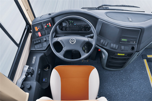 金旅XML6102JEV90客车(纯电动24-52座)