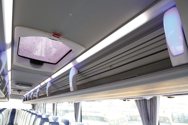 金旅XML6102J55NY客车(天然气国五24-53座)