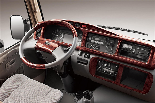 金旅XML6700JEVC0客车(纯电动10-23座)