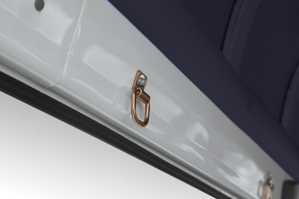 金旅XML5036XXYA8厢式运输车(柴油国四2-5座)