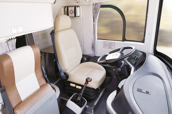 金旅XML6128J15N客车(天然气国五24-59座)