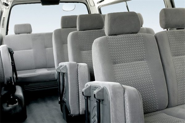 金旅XML6532J85小型客车(汽油国五5-9座)