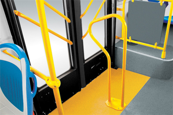 金旅XML6185J15CN公交车(天然气国五24-58座)