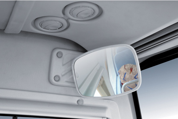 金旅XML6807J35N客车（天然气国五24-33座）