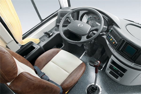 金旅XML6127J15N客车(天然气国五24-69座)