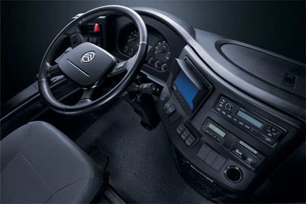 金旅XML6112J55NY客车(天然气国五24-54座)