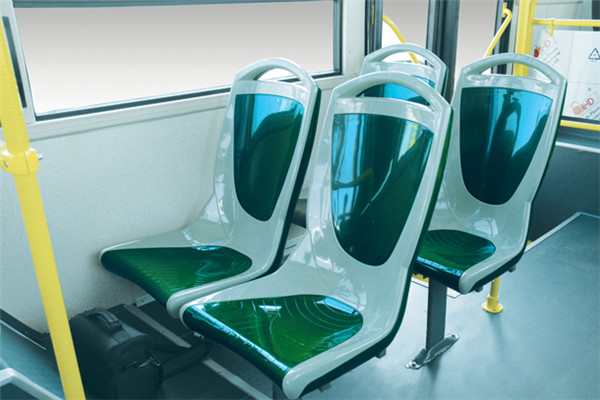 金旅XML6845J15CN公交车(天然气国五14-30座)