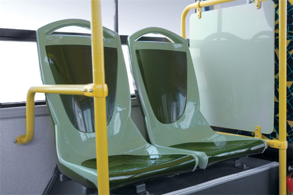 金旅XML6745J25CN公交车(天然气国五10-26座)