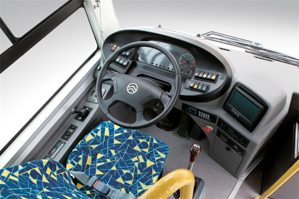 金旅XML6105JEV20C公交车(纯电动20-35座)