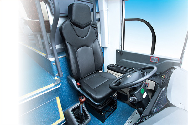 金龙XMQ6125AYD5D客车(柴油国五24-57座)