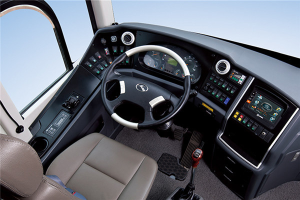 金龙XMQ6115AYD5D客车(柴油国五24-55座)