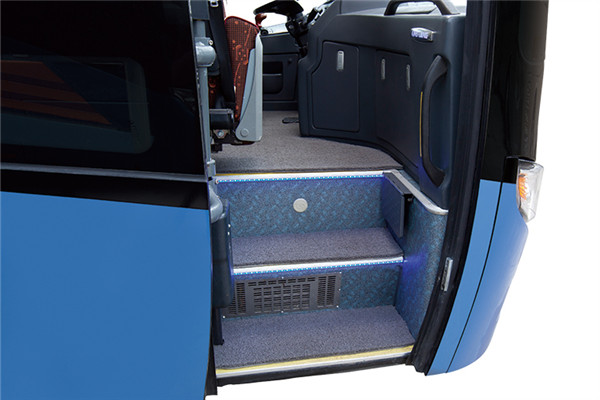 金龙XMQ6115AYD5D客车(柴油国五24-55座)