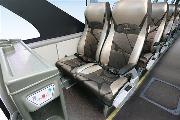 金龙XMQ6125CYD5A客车（柴油国五24-54座）