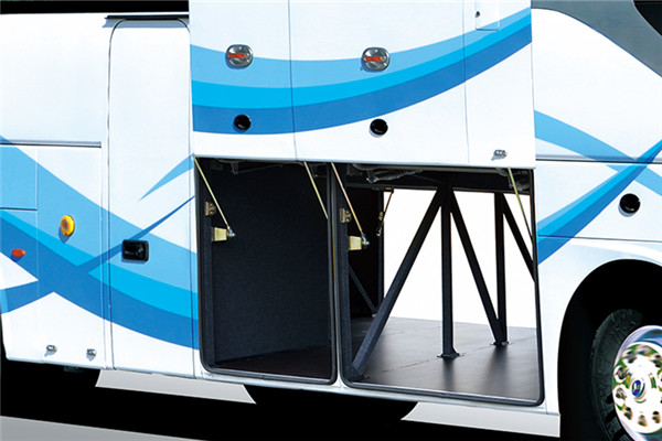 金龙XMQ6125HYD5D客车(柴油国五24-54座)