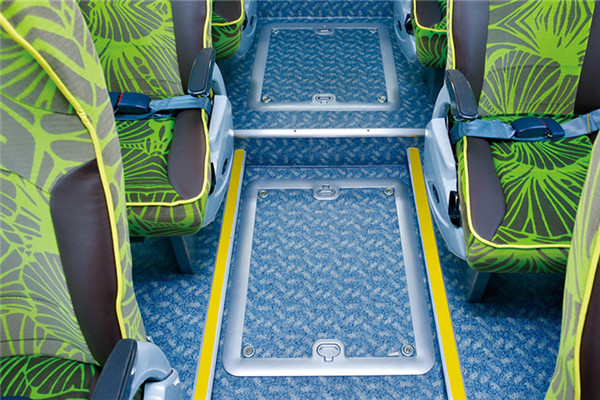 金龙XMQ6125HYD5D客车(柴油国五24-54座)