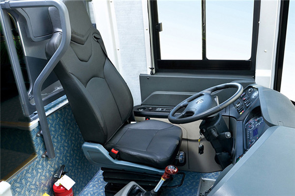 金龙XMQ6125HYD5D客车(柴油国五24-54座)