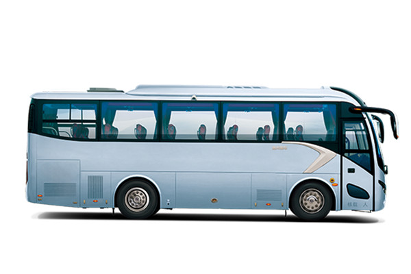金龙XMQ6821CYBEVL1客车(纯电动24-35座)