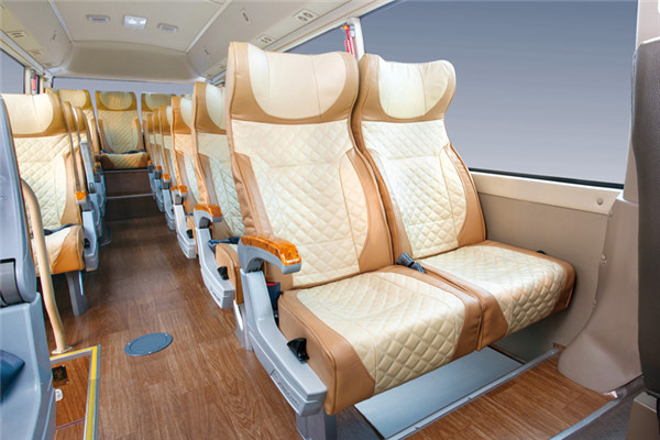 金龙XMQ6806AYBEVL客车(纯电动10-23座)