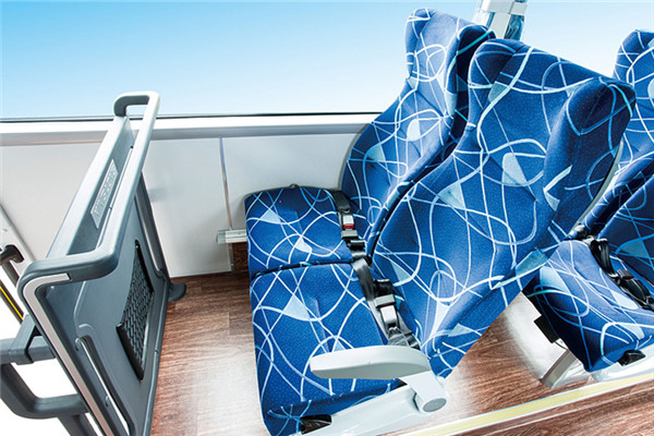 金龙XMQ6112AYD5D客车(柴油国五24-52座)