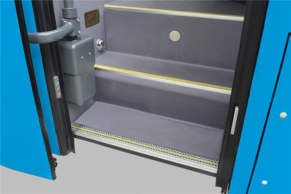 金龙XMQ6112AYD5D客车(柴油国五24-52座)