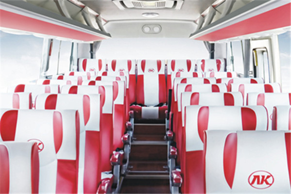 安凯HFF6859KD1E4B客车(柴油国四24-35座)