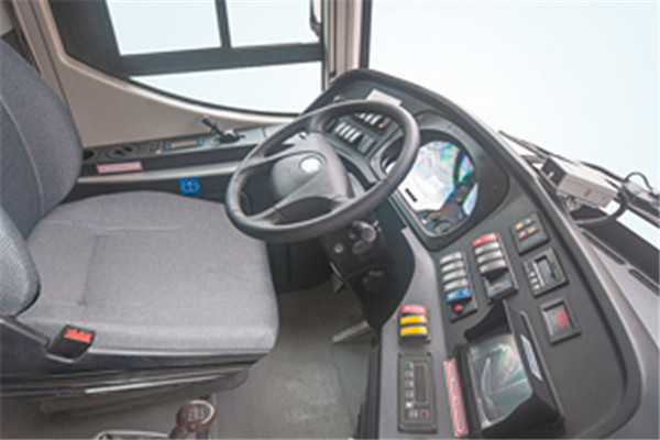 安凯HFF6121K06D2E5客车(柴油国五24-61座)