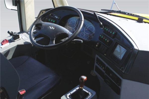 黄海DD6100C05FX小学生专用校车(柴油国五24-56座)