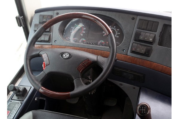 东风超龙EQ6770CTN公交车（天然气国五13-33座）