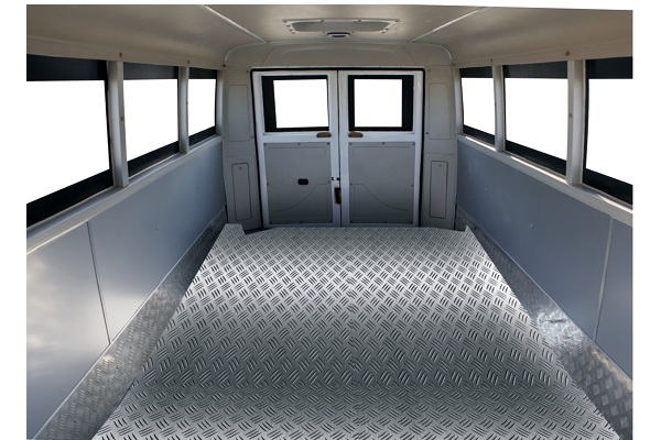 东风超龙EQ6750ZTV越野客车（柴油国五24-29座）