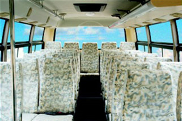 齐鲁BWC6733KA5客车(柴油国五24-31座)