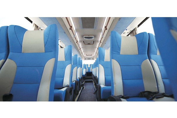 桂林大宇GL6129HCNE1客车(液化天然气国五24-57座)