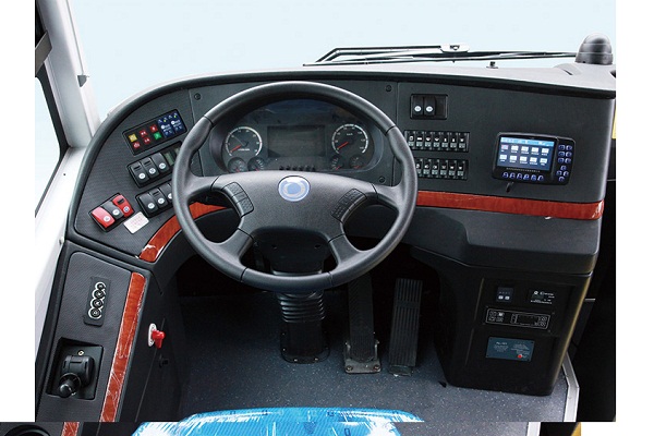 申龙SLK6119ULN5HEVL公交车(天然气/电混动国五10-44座)