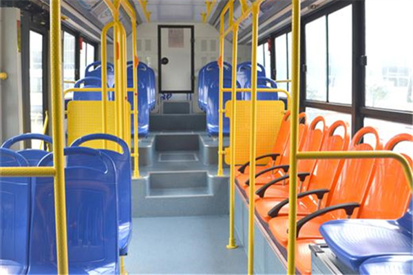 亚星JS6126GHEV5公交车(天然气/电混动国五20-46座)